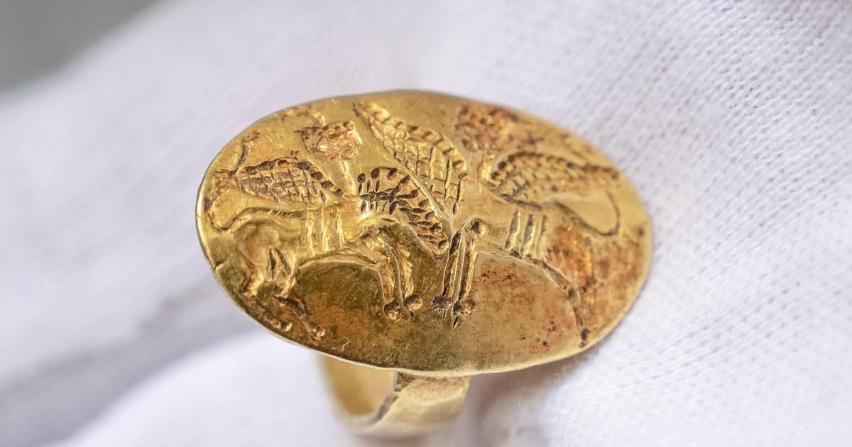 La Fondation Nobel restitue à la Grèce une bague antique en or