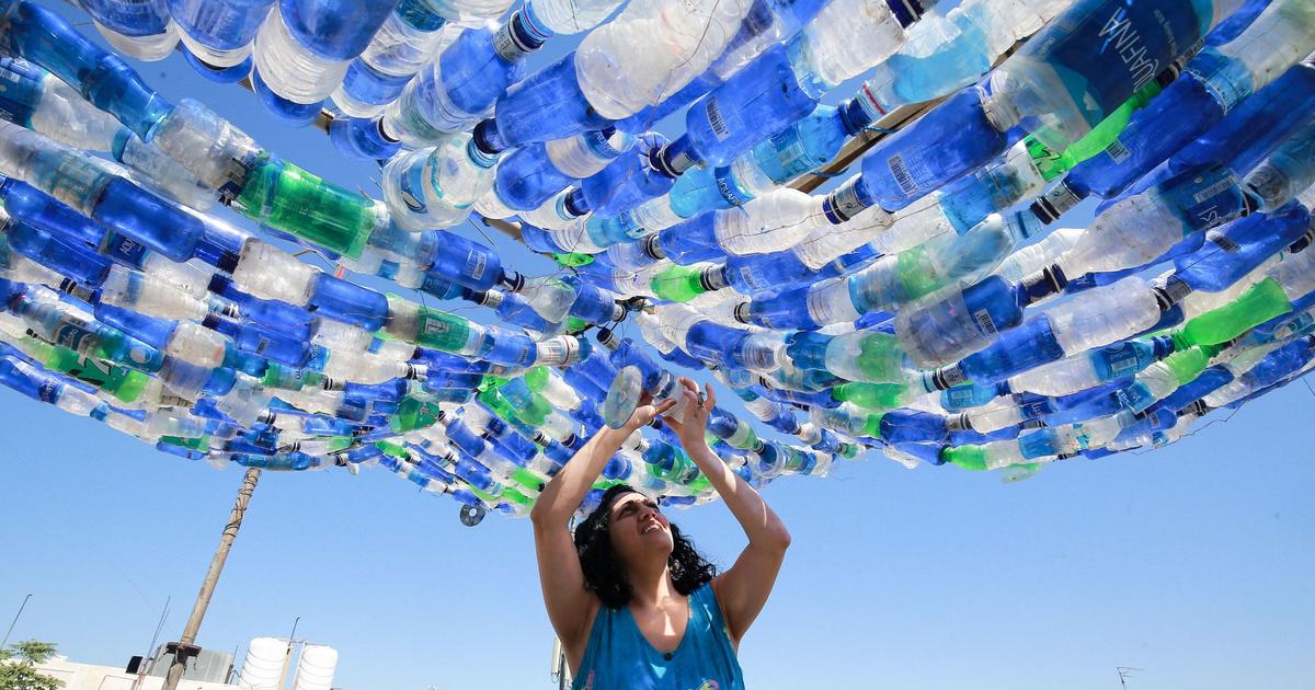À Amman, une artiste recycle du plastique pour sensibiliser sur l'environnement