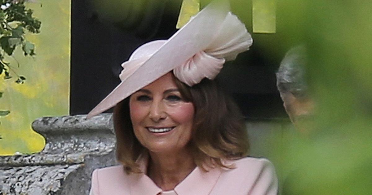 Copy Kate.  At Royal Ascot, Carol Middleton wore the memorable pink dress of her daughter Kate Middleton last summer.