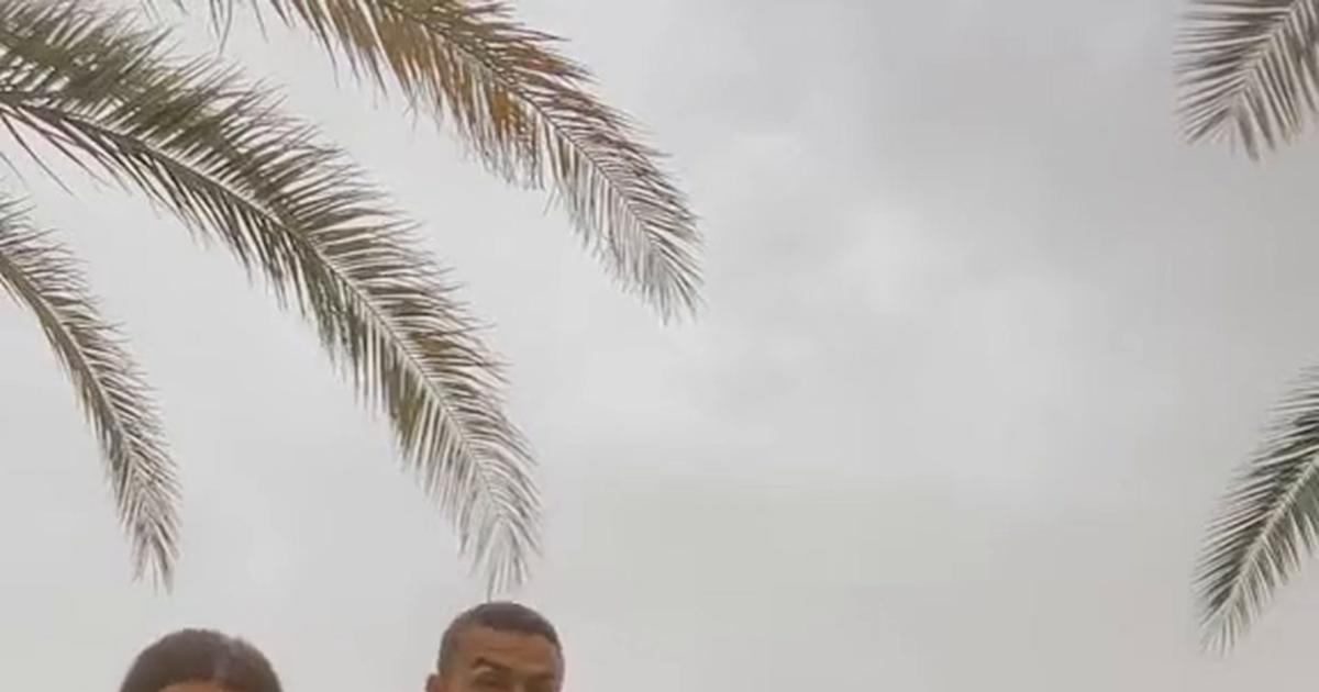 In the video, the balanced hips of Cristiano Ronaldo under the palm trees