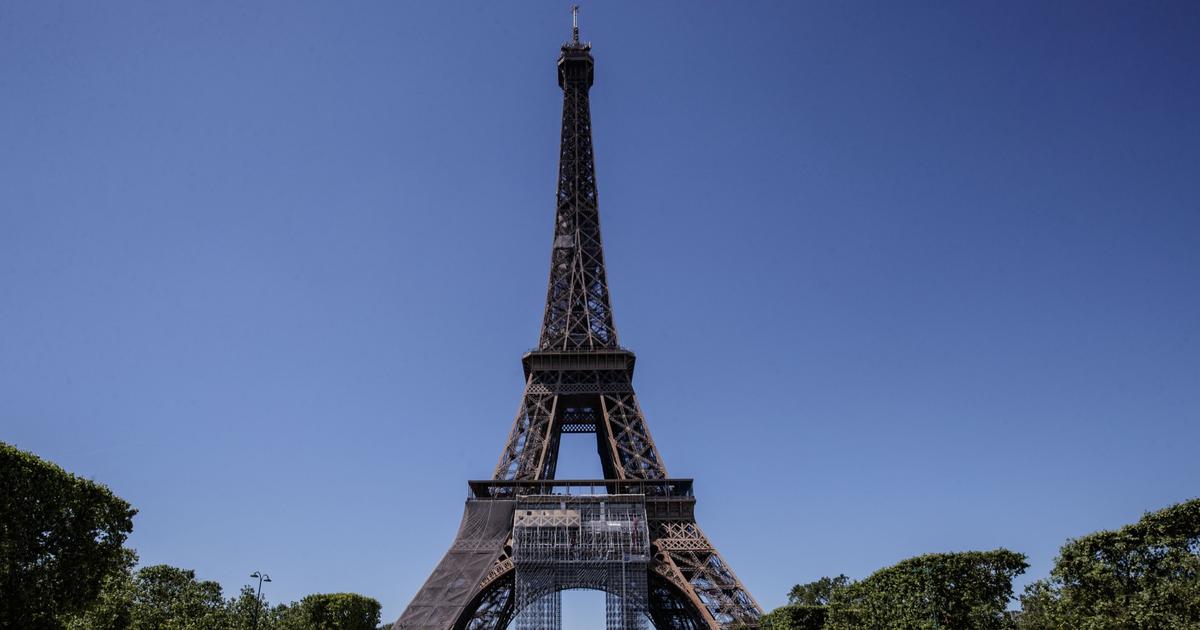 Is the Eiffel Tower rusting?