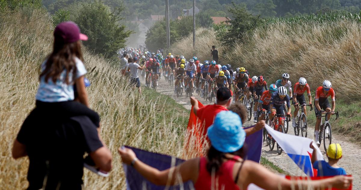 DIRECT - Tour de France 2022 : le peloton s'élance pour une 6e étape marathon