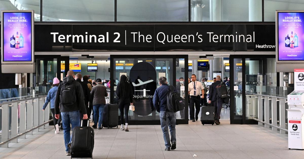 Face au manque de personnel, l'aéroport de Londres va continuer de limiter les passagers