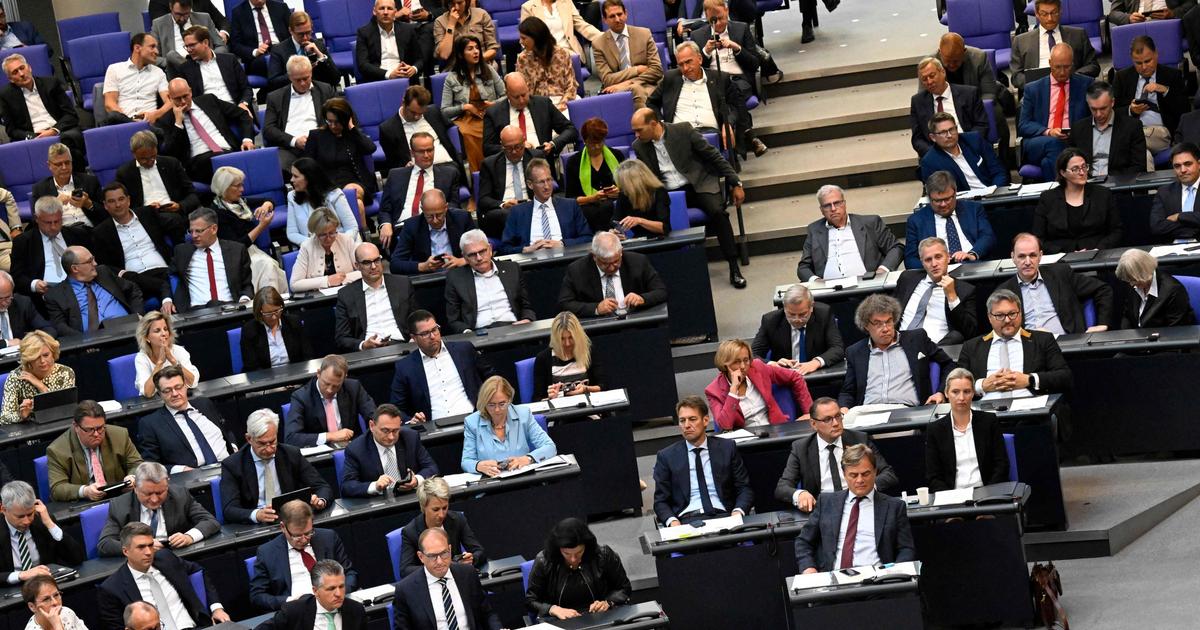 Schweigeminute im Bundestag für Gorbatschow