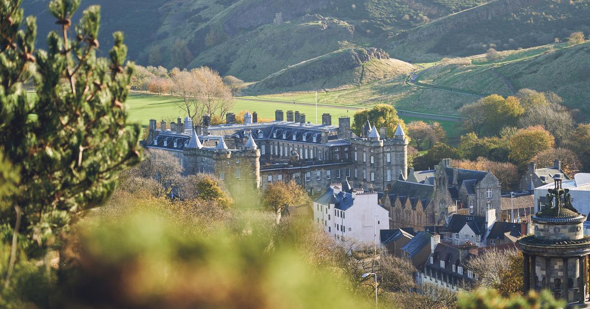 Balmoral, Holyroodhouse, Buckingham, Windsor four Queen Elizabeth