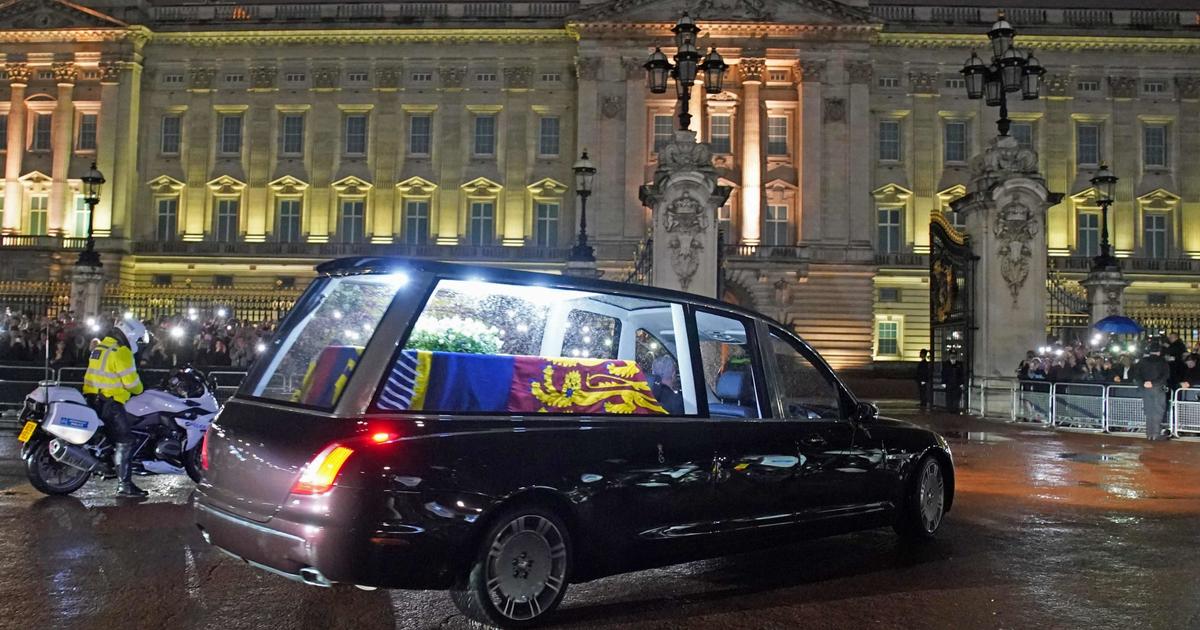 EN DIRECTO – Muerte de Isabel II: ataúd de la reina descansa esta noche en el Palacio de Buckingham