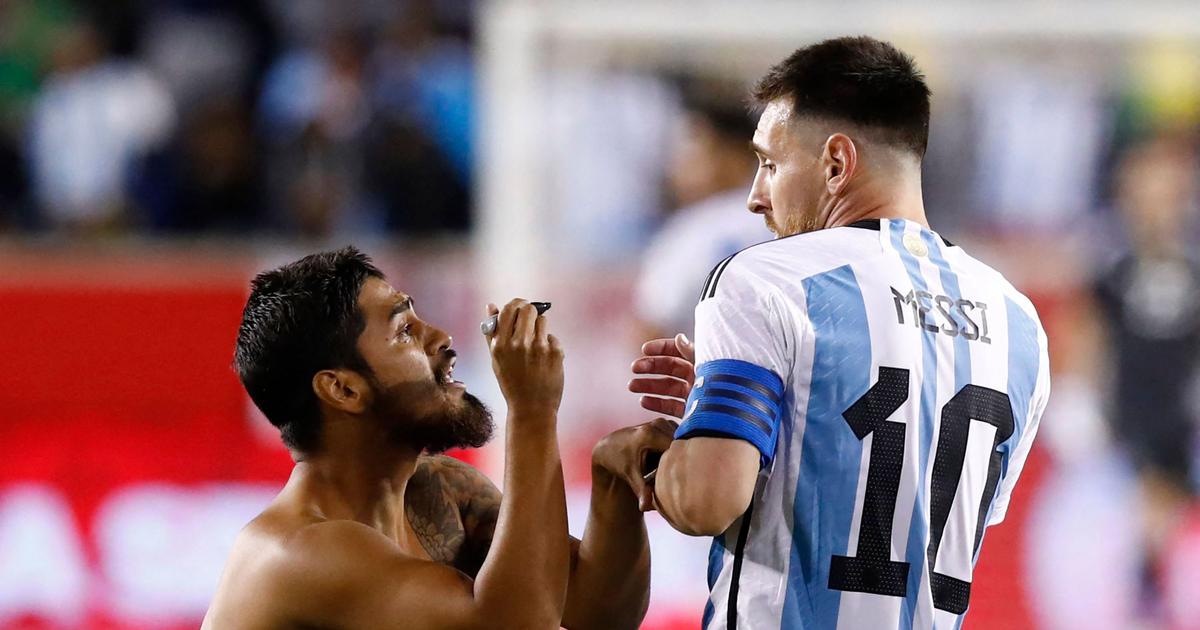 Un doblete en dos minutos, un autógrafo a mitad de partido… La noche loca de Messi con Argentina