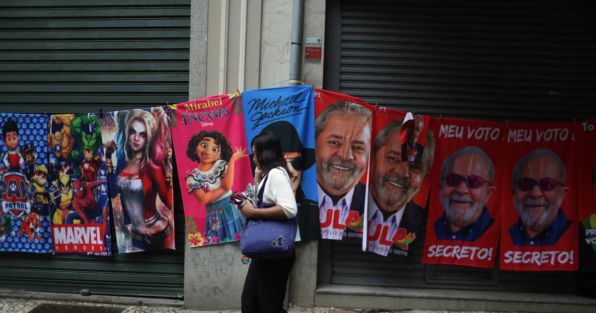 Brésil: Lula reste largement devant Bolsonaro à trois jours de la présidentielle