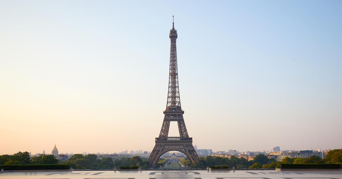 La mairie de Paris renonce à des constructions controversées au pied de la tour Eiffel