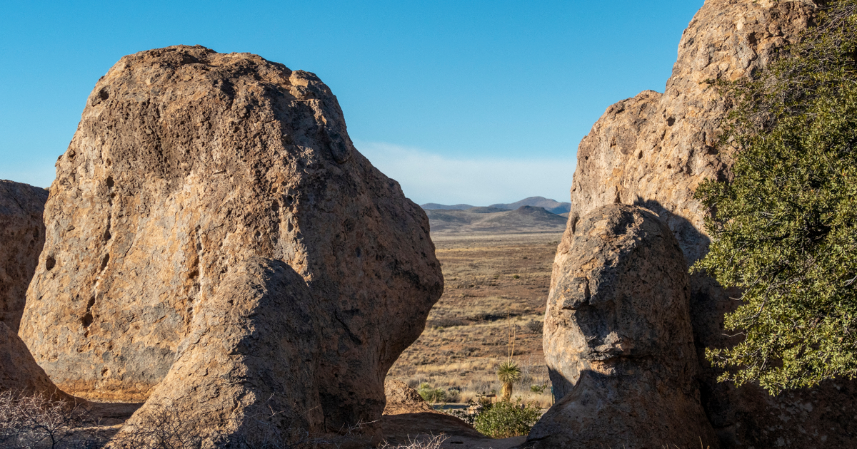 Une coulée de lave gigantesque photographiée en plein cœur du désert américain