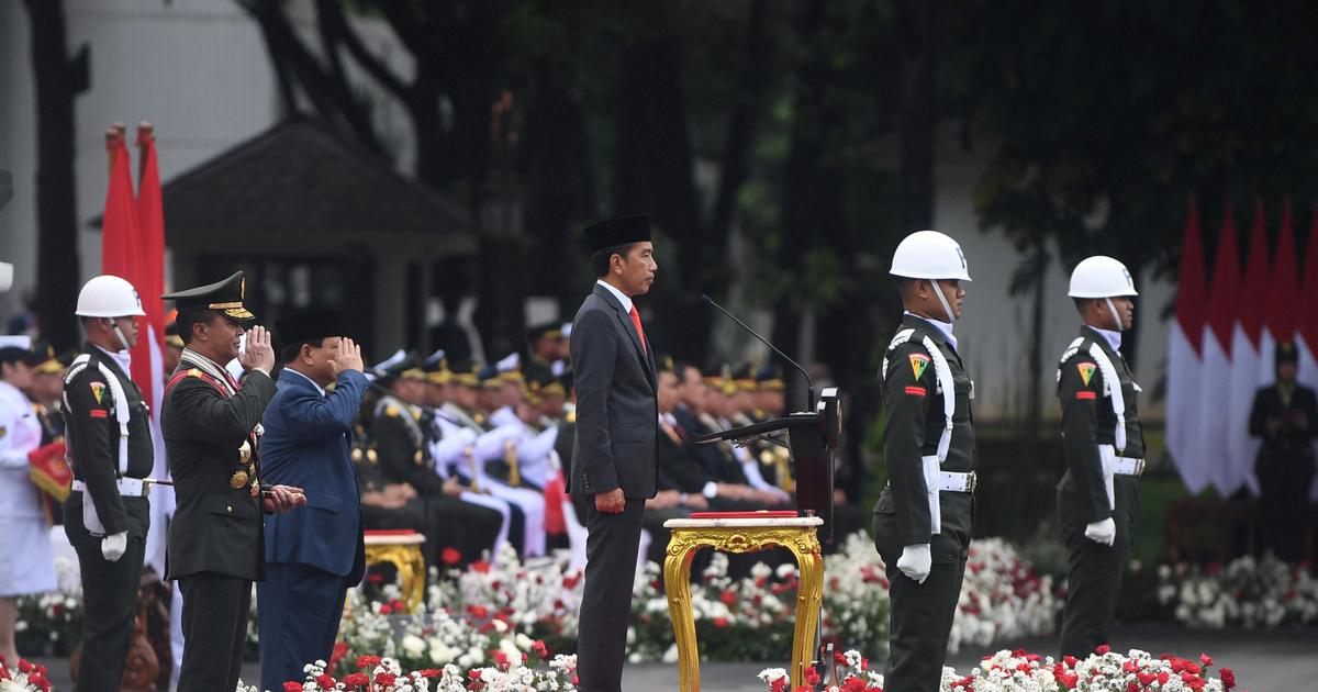 Indonésie: le président visite la ville meurtrie par la bousculade dans un stade