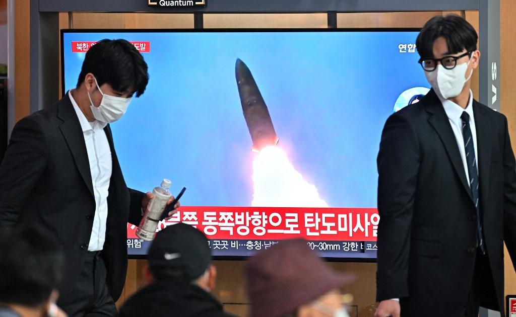 La Corée du Nord tire encore deux missiles, et blâme Séoul et Washington