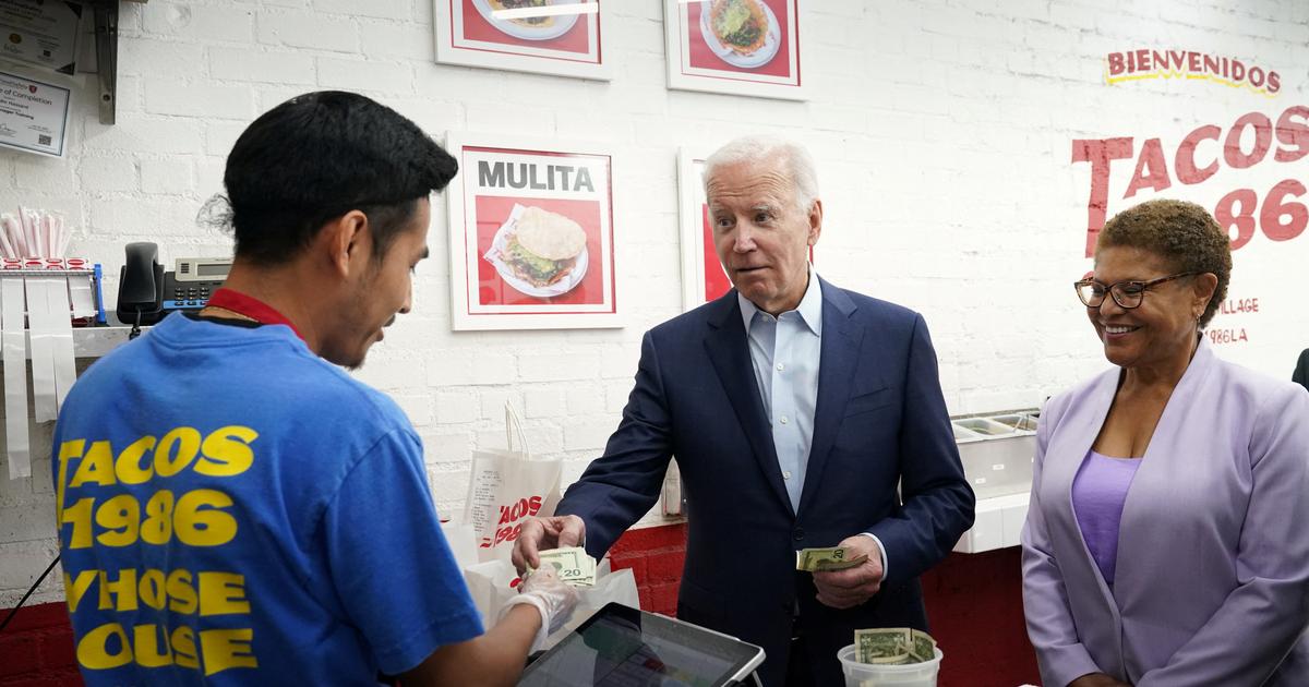 Joe Biden overpays for his tacos, as a sign of empathy for inflation ...