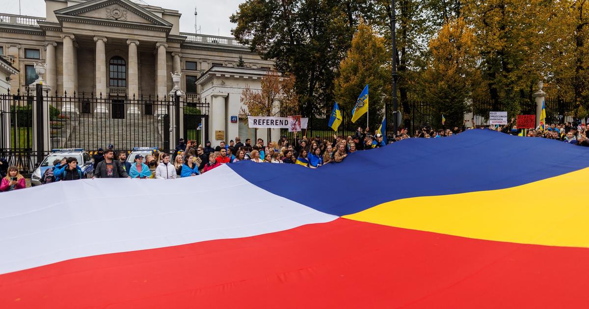 Fikcyjne referendum w sprawie „aneksowania” ambasady rosyjskiej