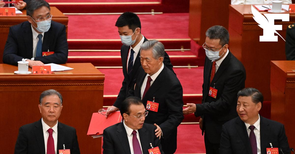 Der frühere Präsident Hu Jintao trat aus dem Kongress der Kommunistischen Partei aus
