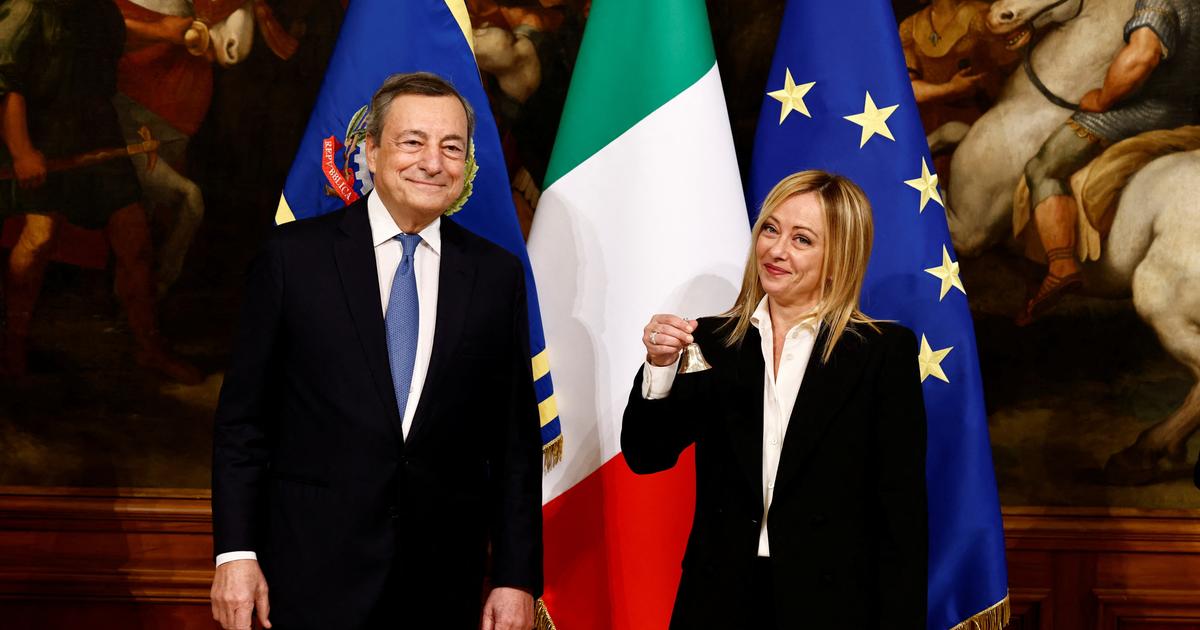 Giorgia Meloni è succeduta ufficialmente a Mario Draghi