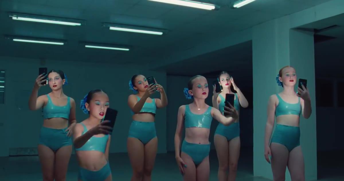 “We are beautiful, whatever they say.”  Christina Aguilera cries out about the destruction of social networks in a beautiful new clip.