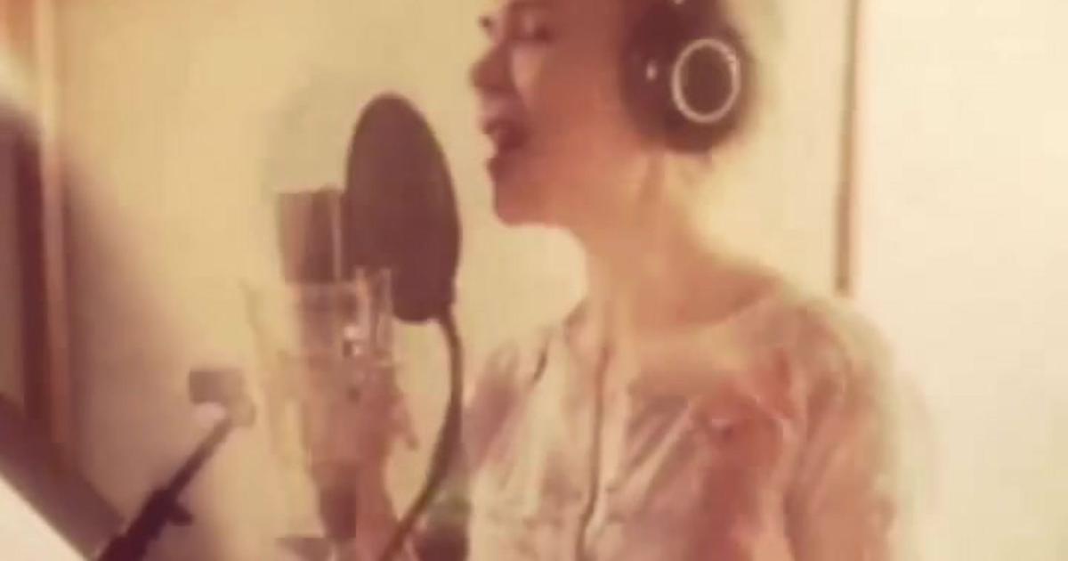 Nicole Kidman wows her fans by performing Say Something with Luke Evans