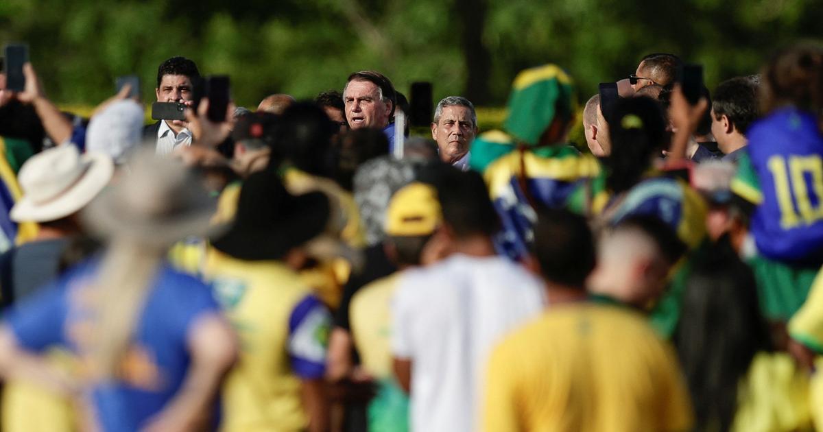 Regarder la vidéo «Mal à l'âme»: Bolsonaro sort du silence après sa défaite électorale
