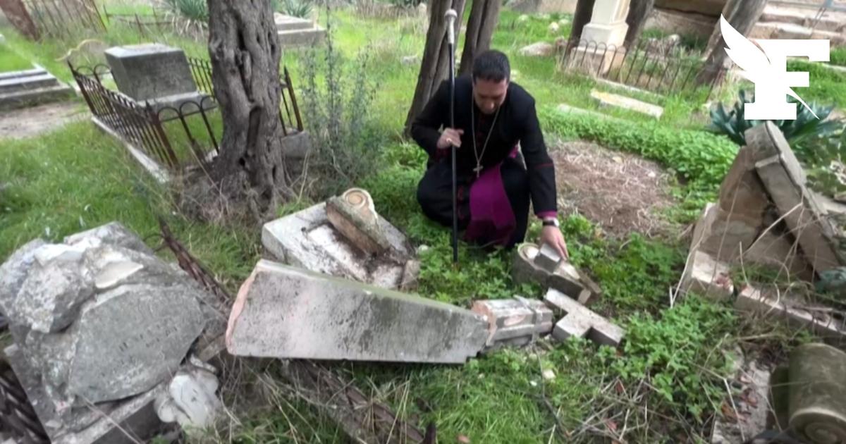 Vernietiging van meer dan dertig christelijke begraafplaatsen