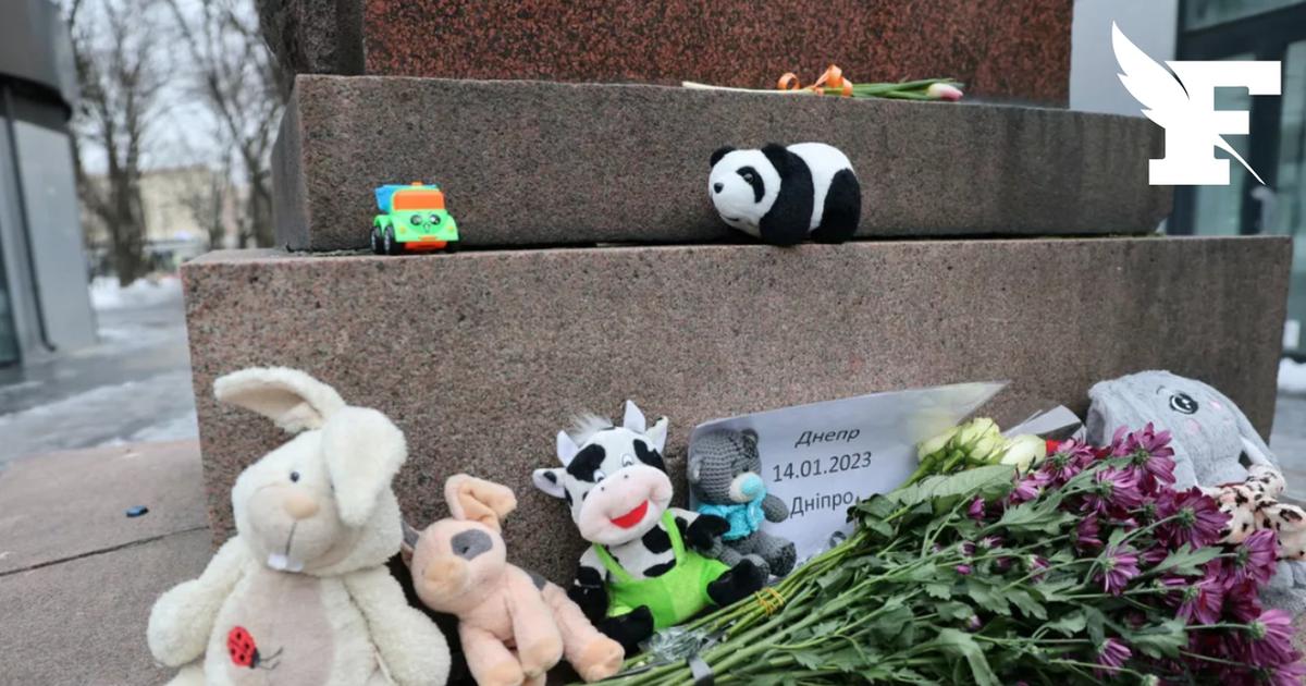 In Moscow, Russians continue to fan an impromptu memorial to the victims in Ukraine