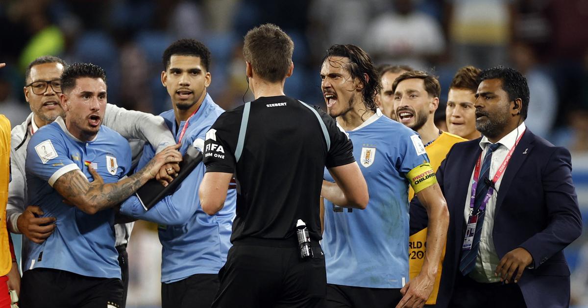 Coupe du monde : huis clos partiel pour l'Uruguay après des «comportements discriminatoires de ses supporters»