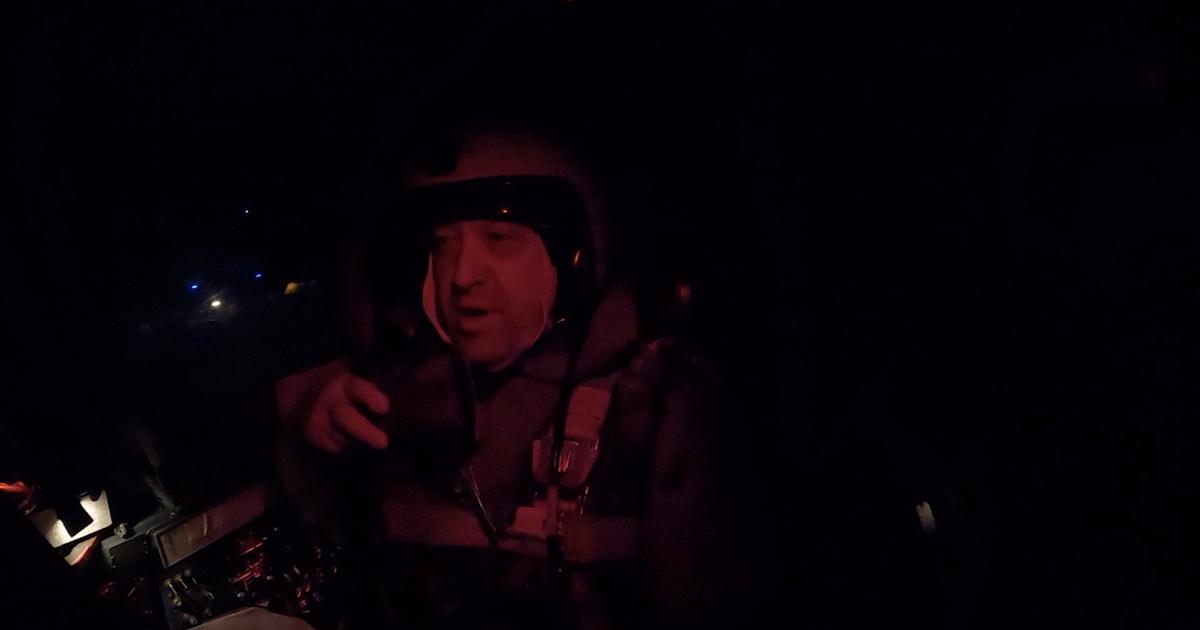 Regarder la vidéo Le patron de Wagner s'affiche dans un bombardier au-dessus de l'Ukraine