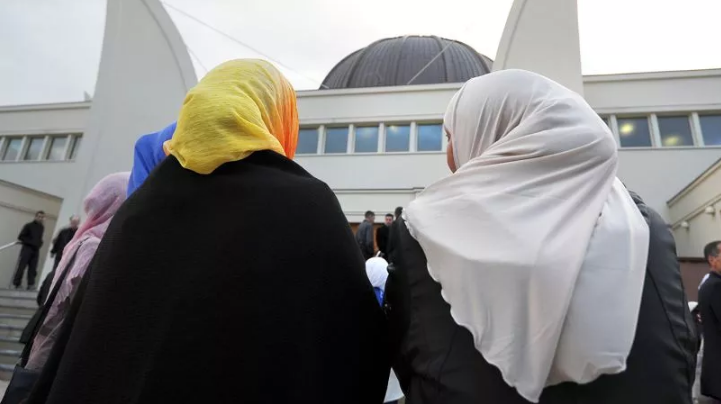 «En refusant le hijab, la Fédération française de basket résiste à la pression des islamistes»