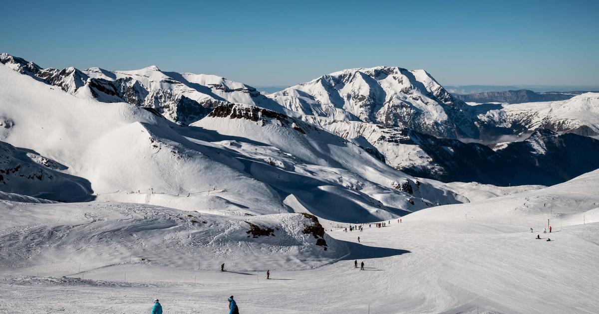 Deux Alpes : un skieur fait une chute mortelle d'une télécabine