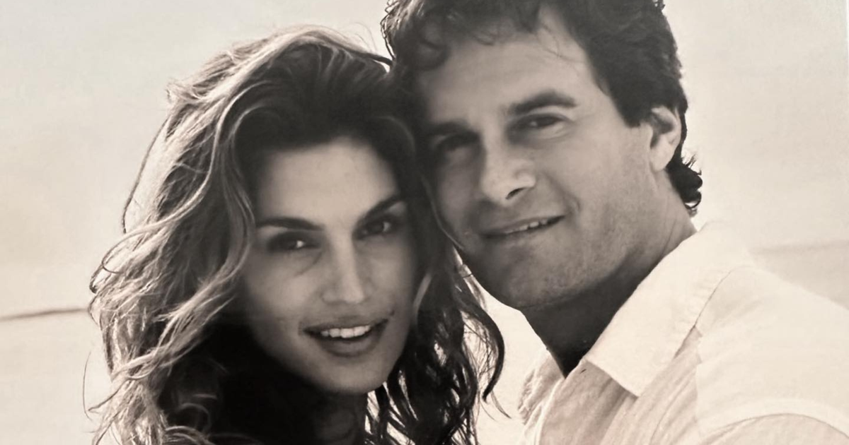 “I would do all this in a second.”  Cindy Crawford expresses her love to her husband, Rand Gerber, for their 25 years of marriage.