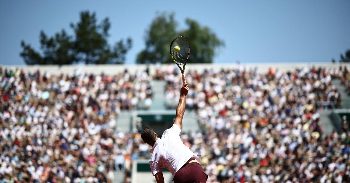 Regarder la vidéo Roland-Garros 2023  : pour le public français dans les tribunes, l'année de tous les excès