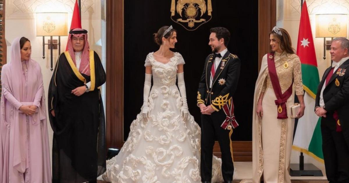 La seconde robe de mariée très originale de la princesse de Jordanie Rajwa al-Saif