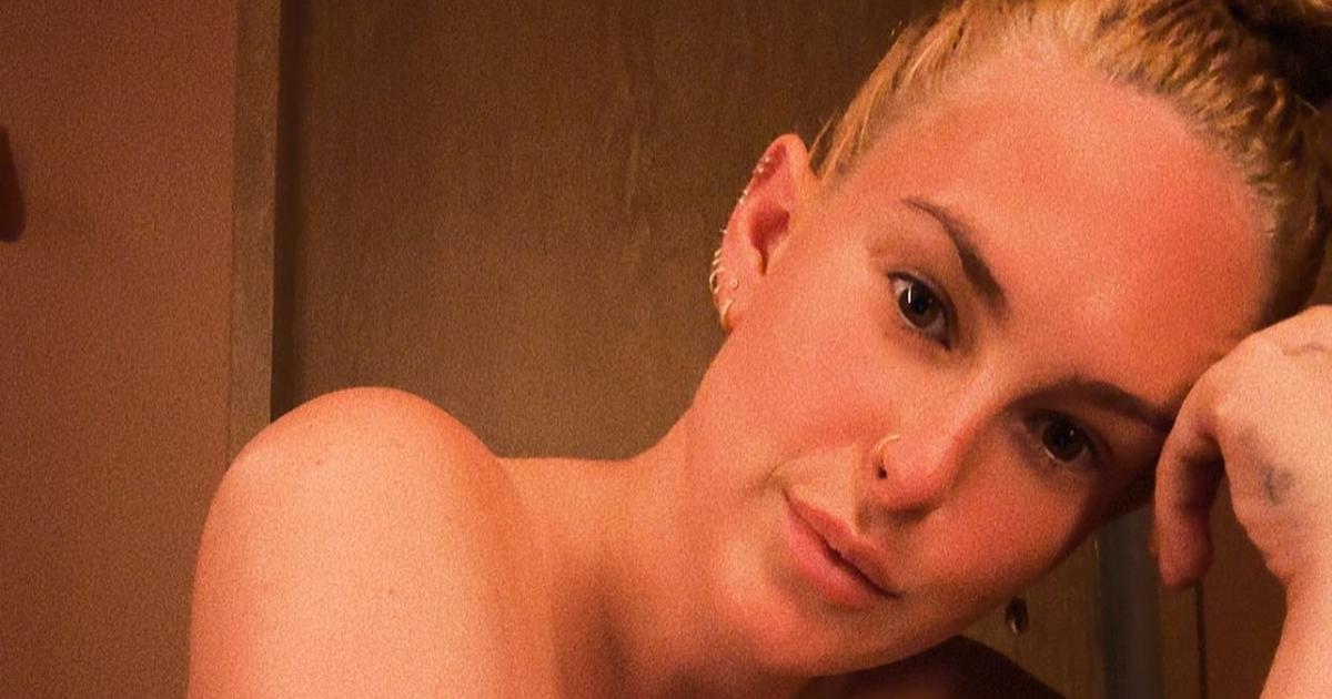 “Bigger breasts and rounder hips.”  Rumer Willis was photographed naked, proud of her postpartum body.