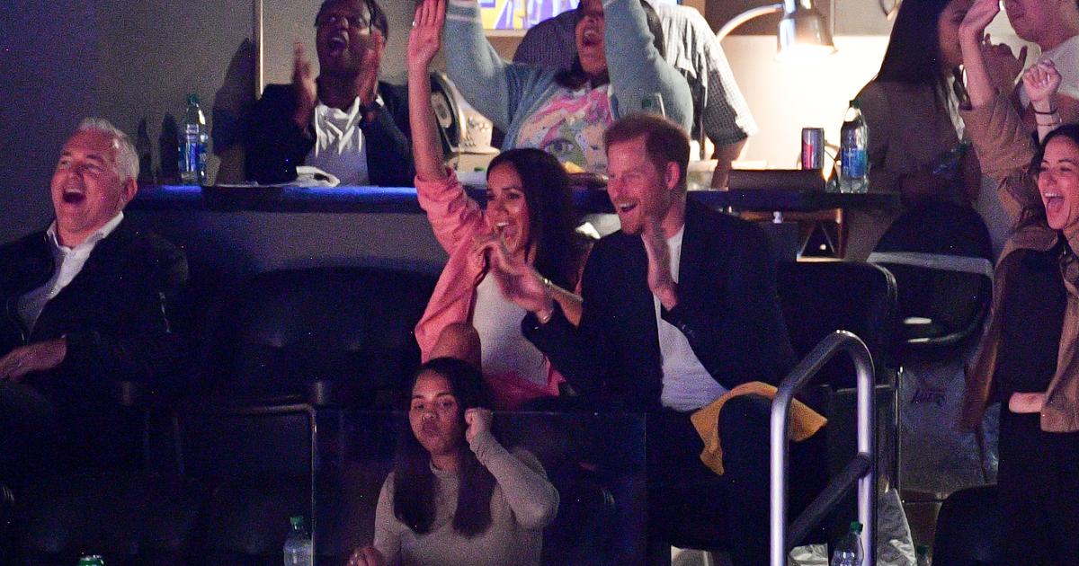 “It seems so fake.”  Meghan and Harry rock their hips lovingly at Beyonce’s concert, a video that doesn’t convince.