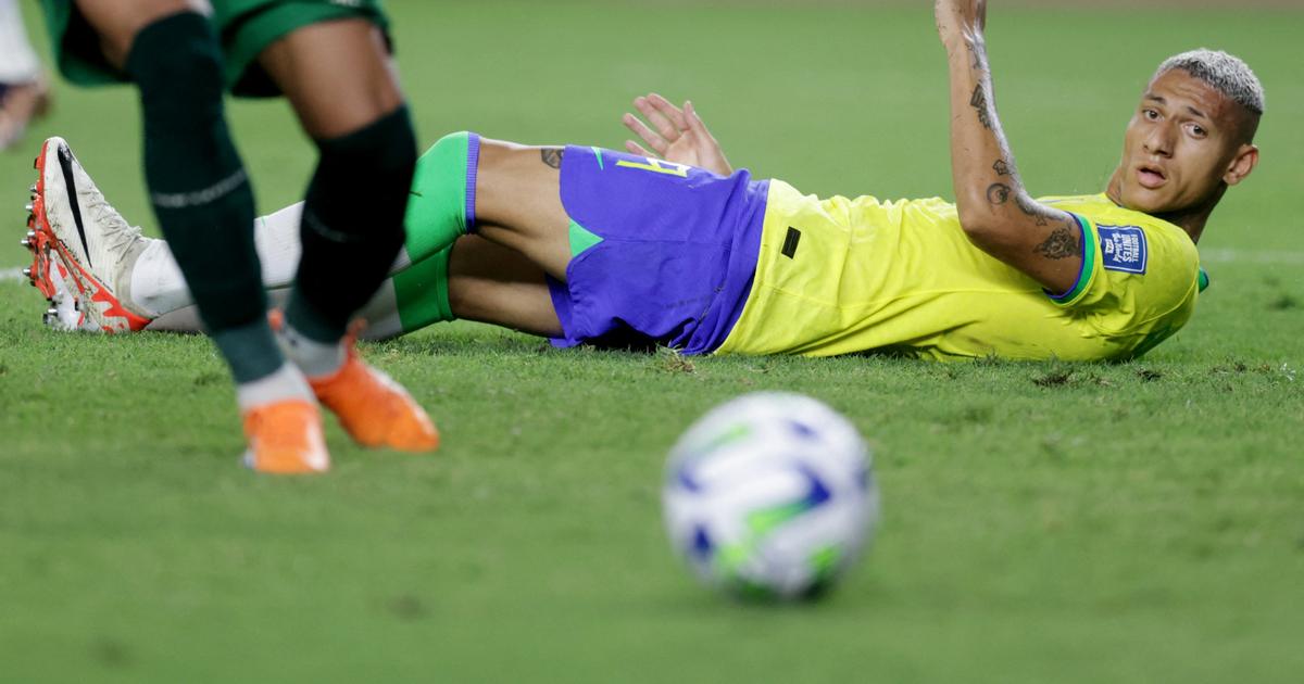 Richarlison chora apesar da vitória do Brasil