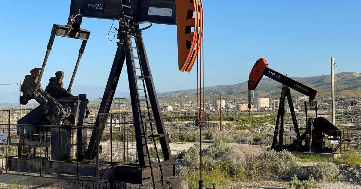 California sues oil giants, accused of “deception”