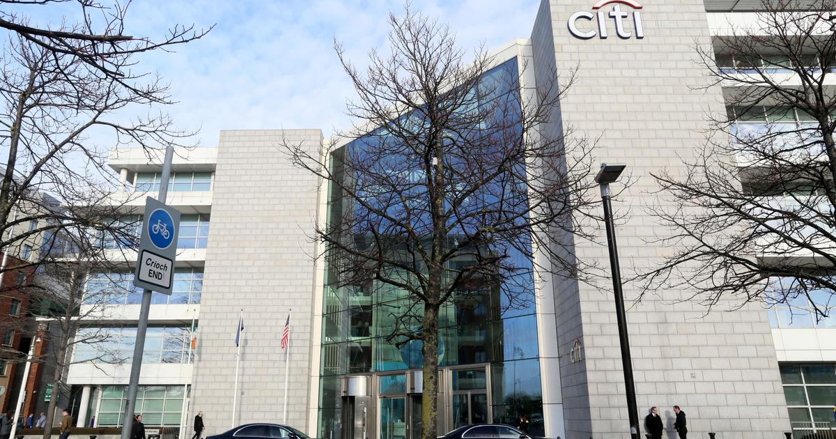 In the United Kingdom, Citi bank will reduce bonuses for employees who telework for more than two days