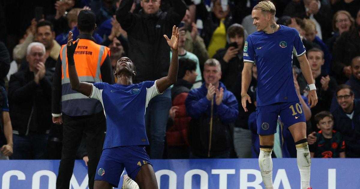 Chelsea get their heads above water, Liverpool and Arsenal calm