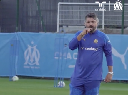 black look, whistle in the mouth, stepping back… on video, the first images of Gattuso in training