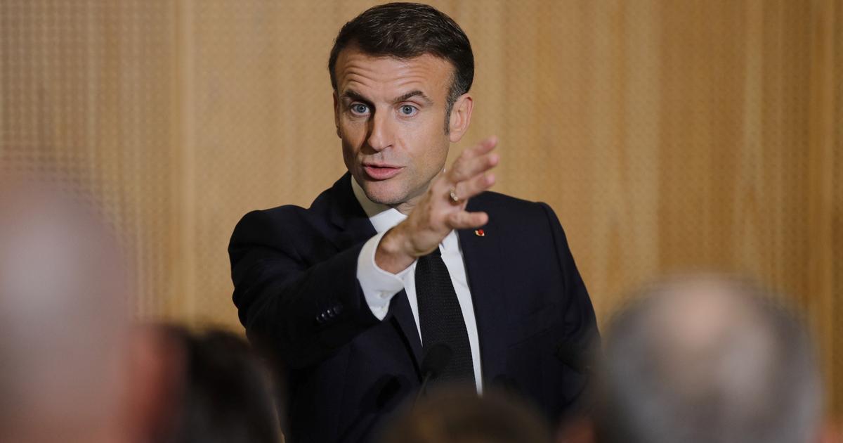 A documentary film about Emmanuel Macron supervised by Cédric Jimenez during filming