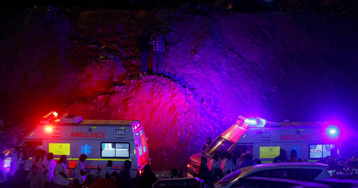 41 workers who were trapped underground for 17 days were rescued