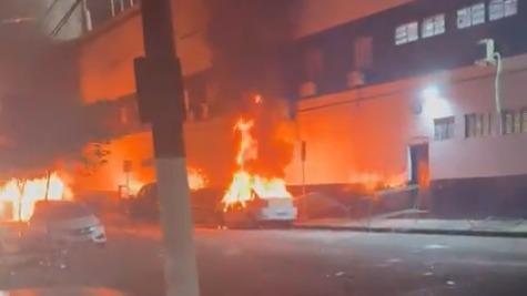 motins e incêndios no Brasil após o rebaixamento do lendário Santos para D2