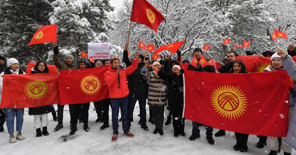 Kyrgyzstan wants a new sun on its flag so it doesn’t look like a sunflower anymore