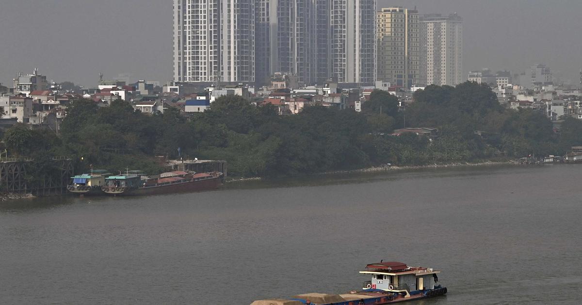 Vietnam Provincial Official Arrested for Illegal Sand Mining in Mekong Delta