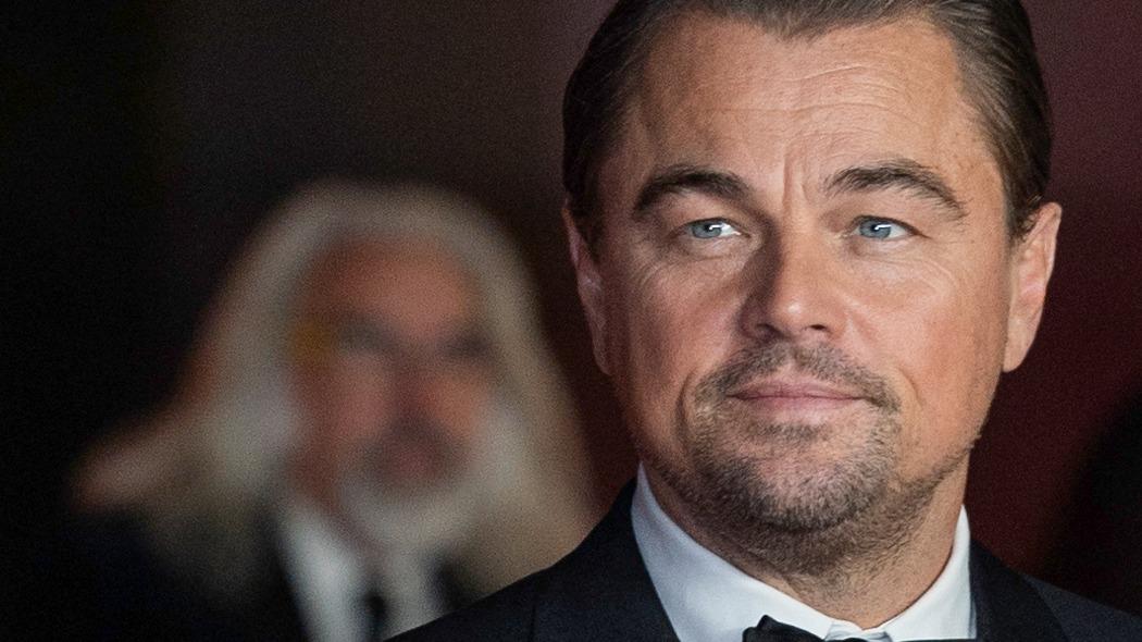 In Video Leonardo Dicaprio Appears Very Emotional By Lily Gladstones Speech At The Golden 