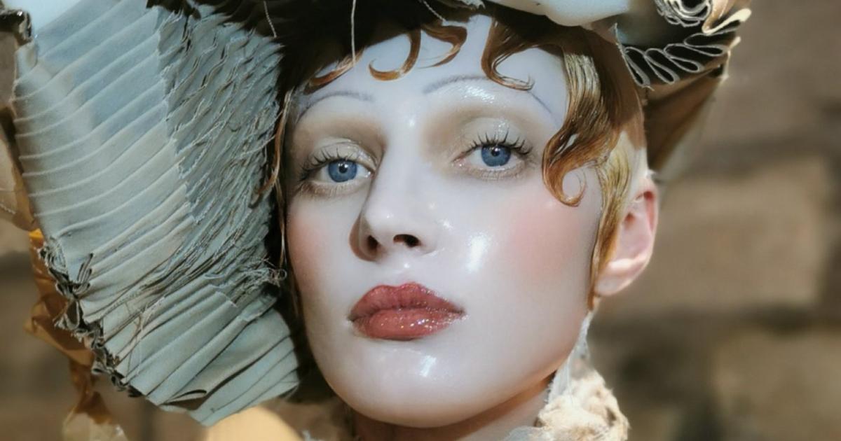 Les secrets du teint de porcelaine du défilé Maison Margiela enfin