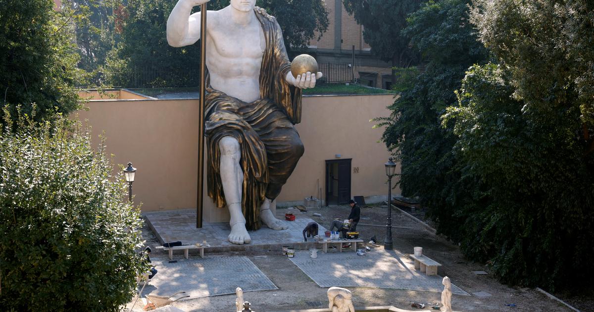 Colossal Statue of Constantine Reconstructed in Rome