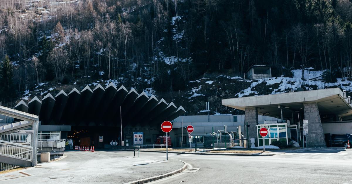 pour evitare di pagare la pagina del tunnel del Monte Bianco, il conduttore d'un fourgon passe par les pistes