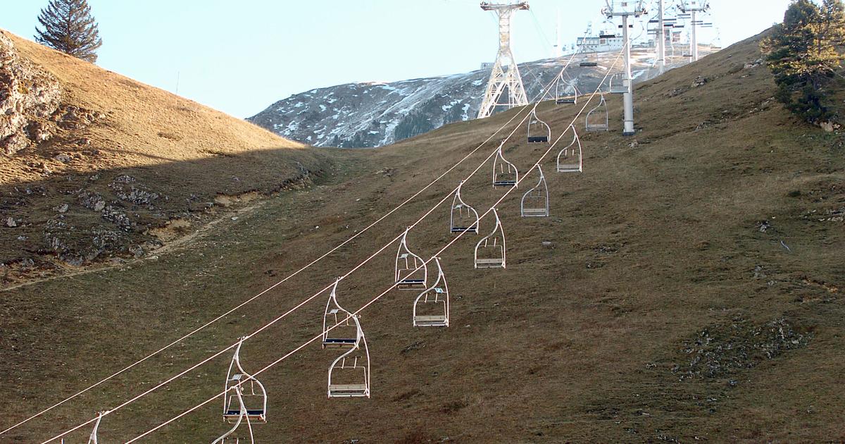 «C’est du gazon !» : faute de neige, cette station de ski des Alpes-Maritimes n’ouvrira pas de l’hiver, une première