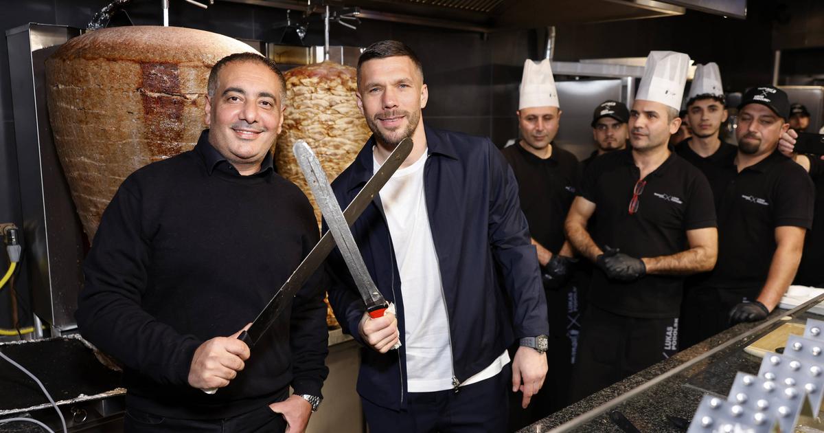 Regarder la vidéo Foot : le champion du monde 2014 Podolski fait fortune dans le kebab